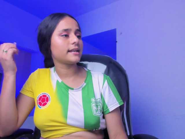 Giselle-Roldan live cam on BongaCams