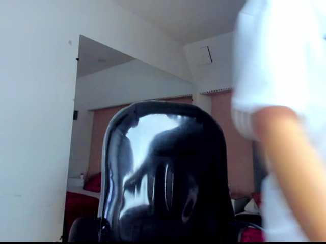 Giselle-Roldan live cam on BongaCams