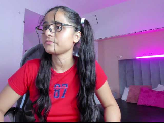 Giselle-Roldan live cam on BongaCams