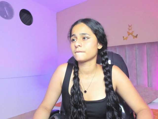 Giselle-Roldan's BongaCams show and profile