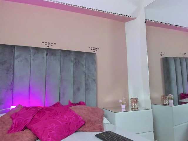 Giselle-Roldan live cam on BongaCams