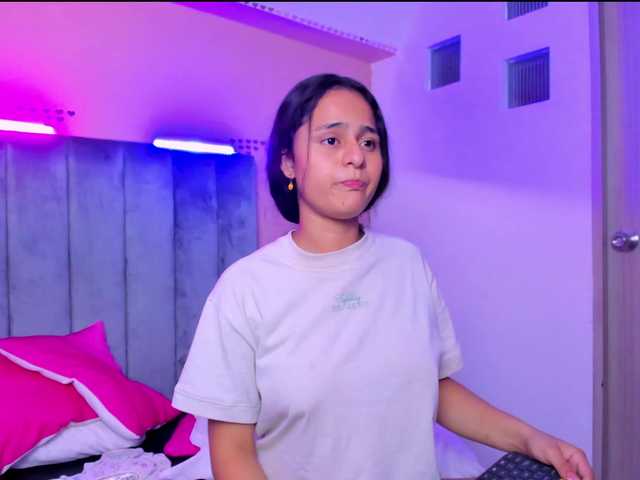 Giselle-Roldan live cam on BongaCams
