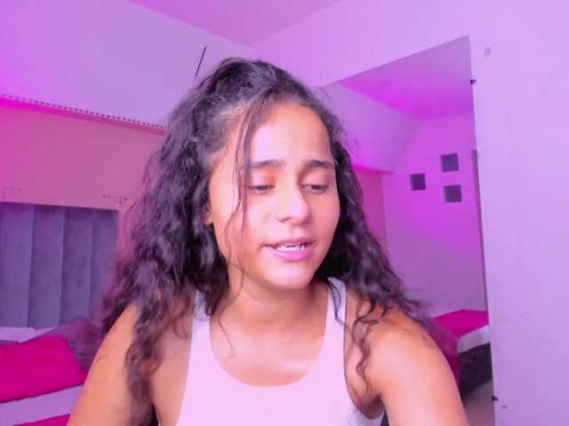 Giselle-Roldan live cam on BongaCams
