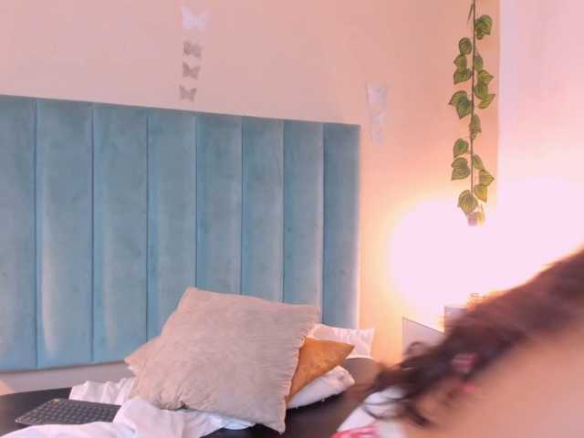 Giselle-Roldan live cam on BongaCams