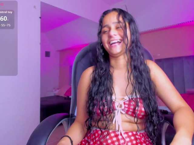Giselle-Roldan live cam on BongaCams
