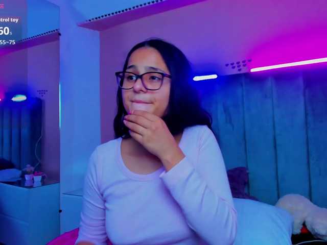 Giselle-Roldan live cam on BongaCams