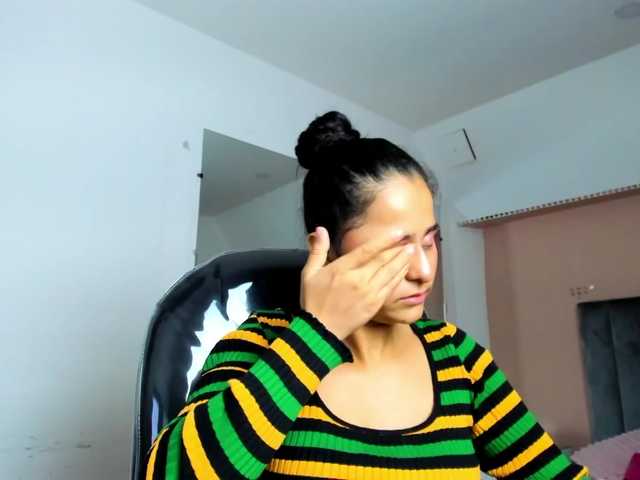 Giselle-Roldan live cam on BongaCams