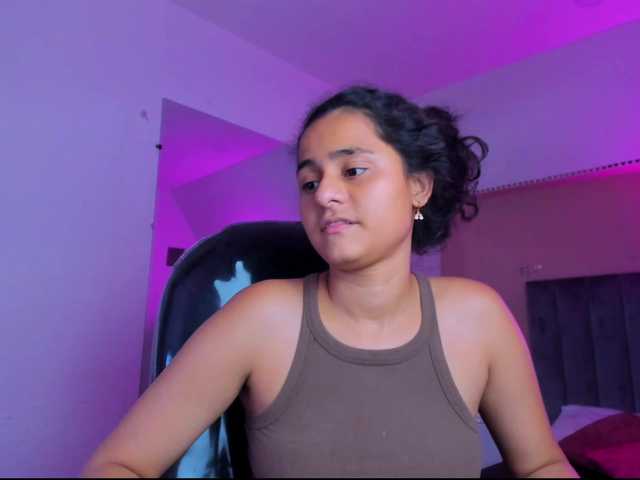 Giselle-Roldan live cam on BongaCams