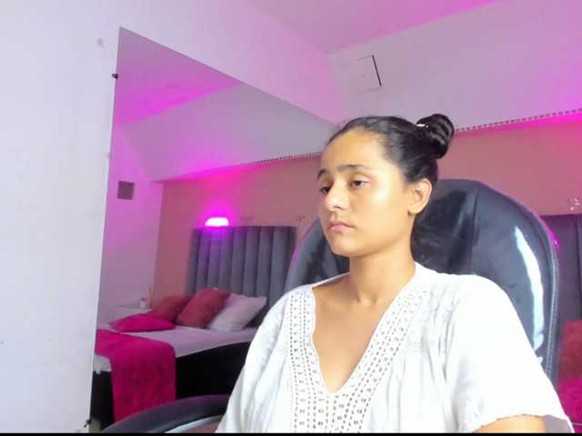 Giselle-Roldan live cam on BongaCams