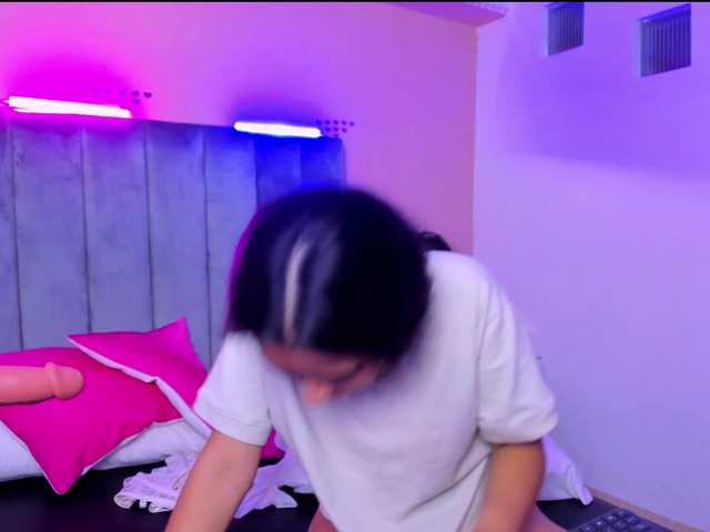 Giselle-Roldan live cam on BongaCams
