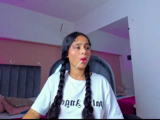 Giselle-Roldan live cam on BongaCams