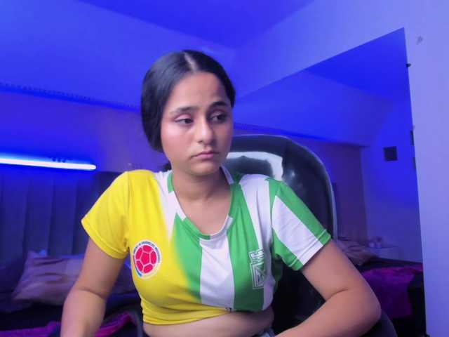 Giselle-Roldan live cam on BongaCams