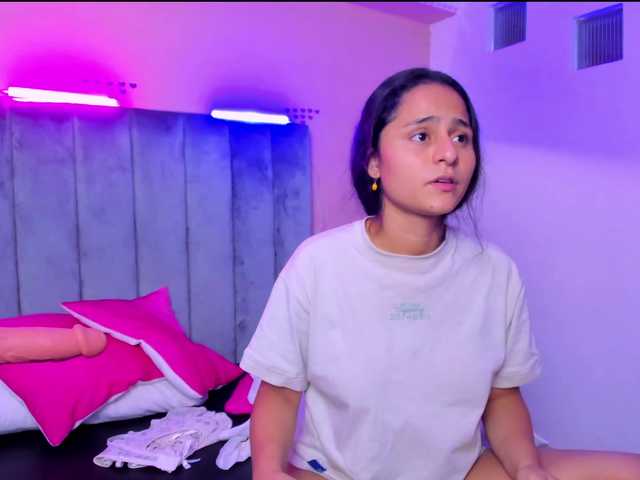 Giselle-Roldan live cam on BongaCams