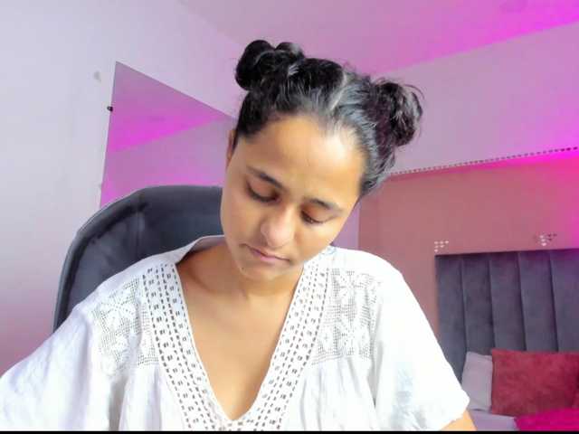 Giselle-Roldan live cam on BongaCams