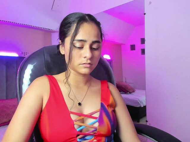 Giselle-Roldan live cam on BongaCams
