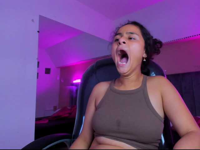 Giselle-Roldan live cam on BongaCams