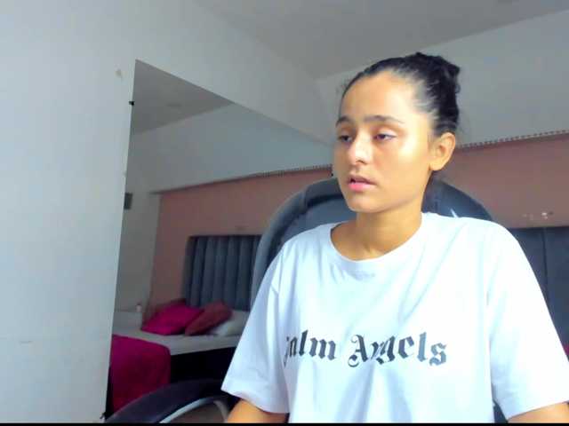 Giselle-Roldan live cam on BongaCams