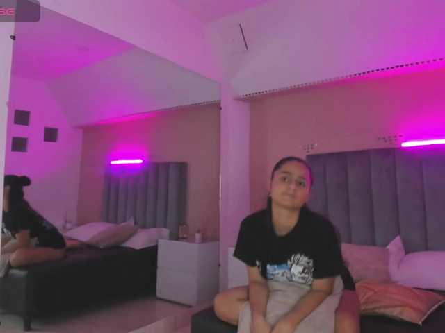 Giselle-Roldan live cam on BongaCams