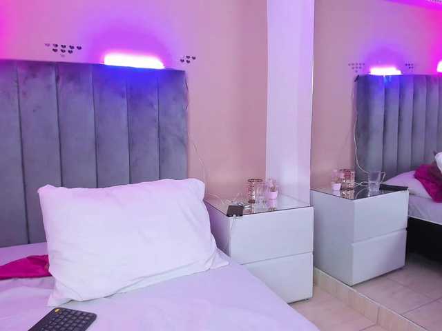 Giselle-Roldan live cam on BongaCams
