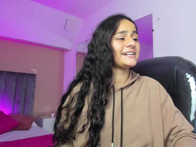 Giselle-Roldan live cam on BongaCams