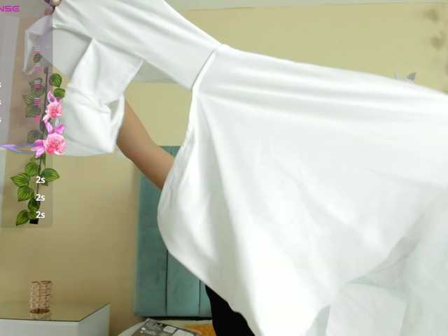 Giselle-Roldan live cam on BongaCams
