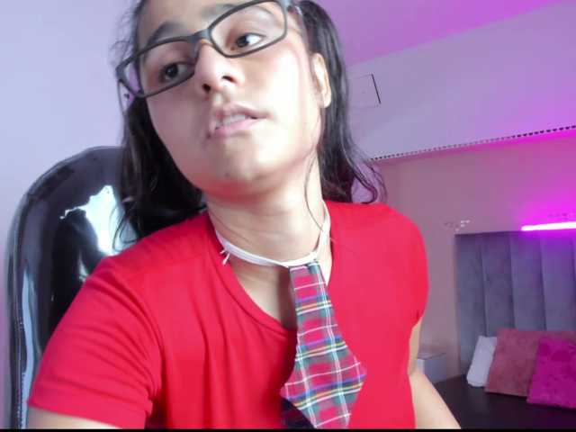 Giselle-Roldan live cam on BongaCams