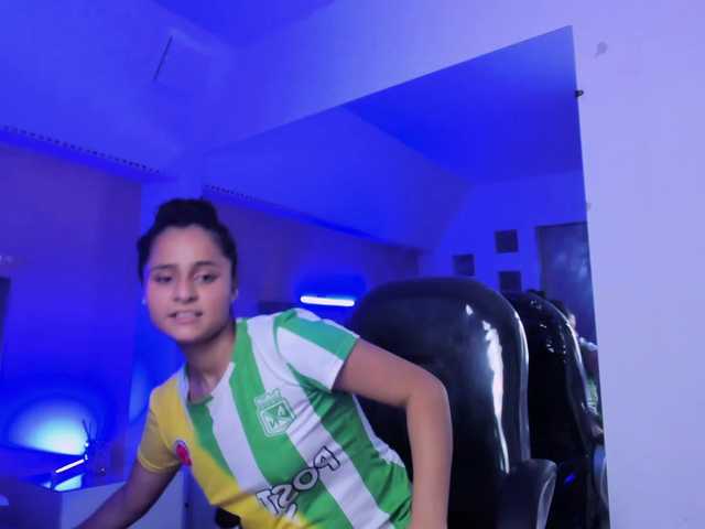 Giselle-Roldan live cam on BongaCams