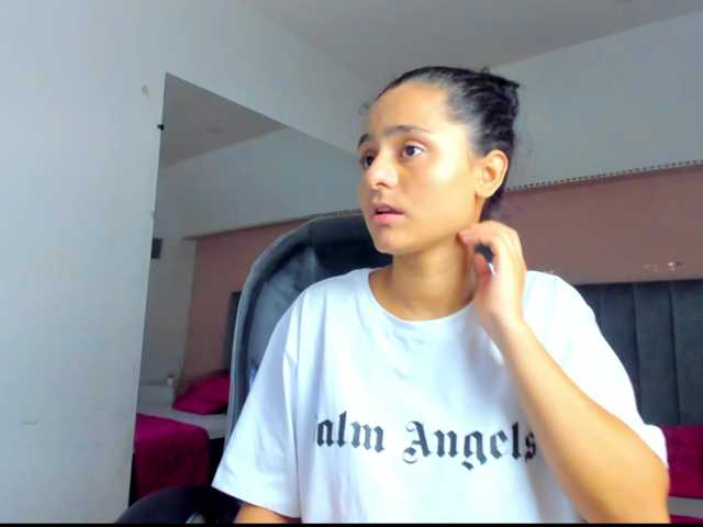 Giselle-Roldan live cam on BongaCams