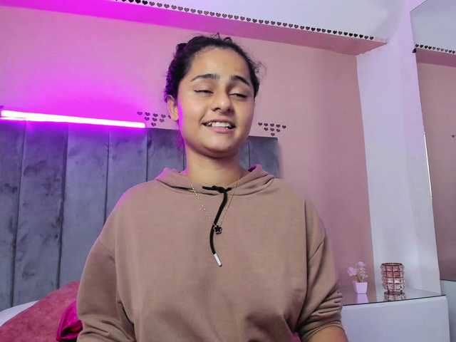 Giselle-Roldan live cam on BongaCams