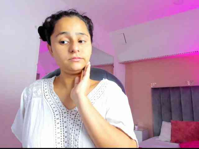 Giselle-Roldan webcam