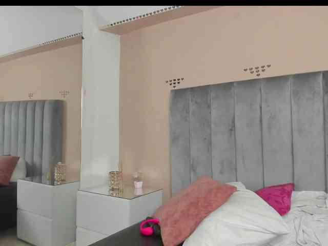 Giselle-Roldan webcam