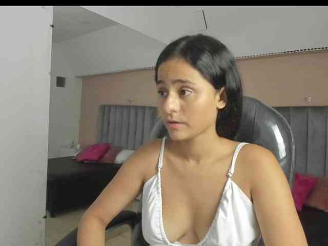 Giselle-Roldan webcam
