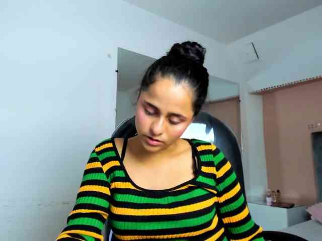 Giselle-Roldan webcam