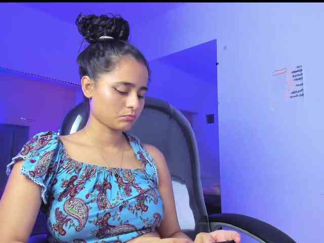 Giselle-Roldan webcam