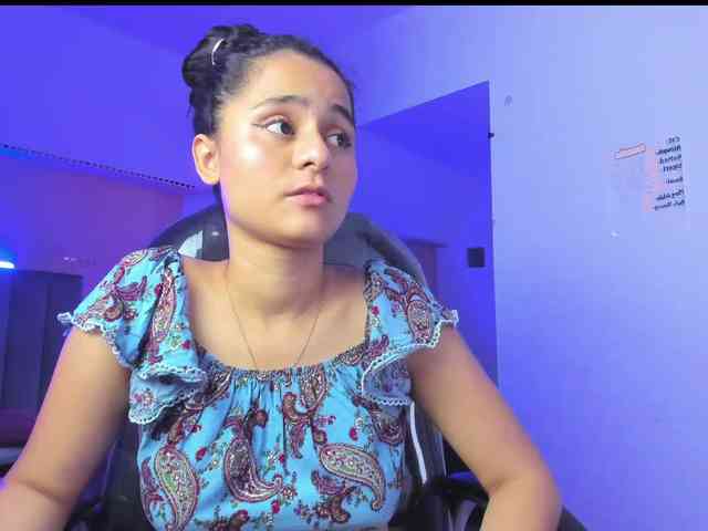 Giselle-Roldan webcam