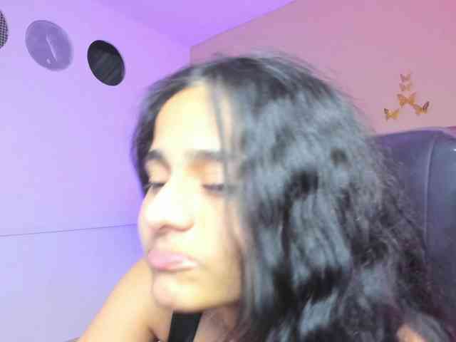 Giselle-Roldan webcam