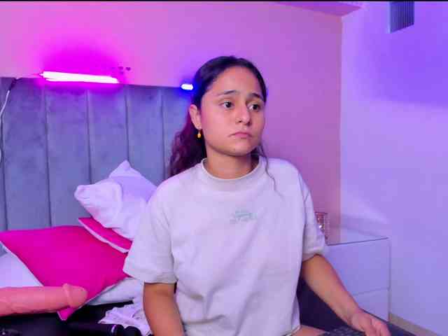 Giselle-Roldan webcam