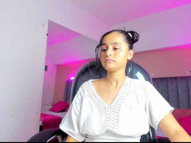 Giselle-Roldan webcam