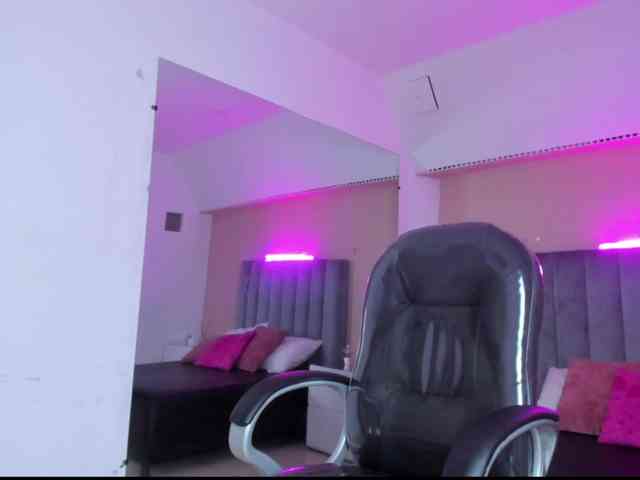 Giselle-Roldan webcam