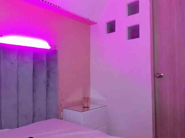 Giselle-Roldan webcam