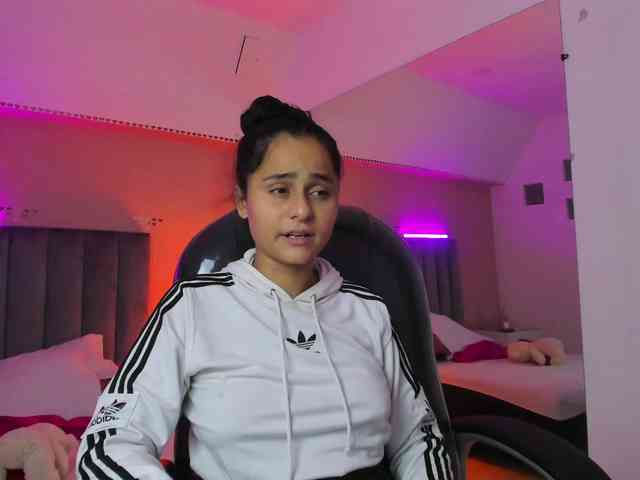 Giselle-Roldan webcam