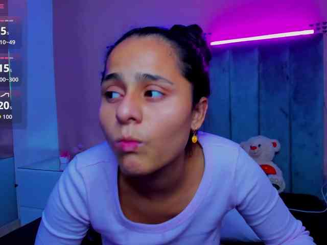 Giselle-Roldan webcam