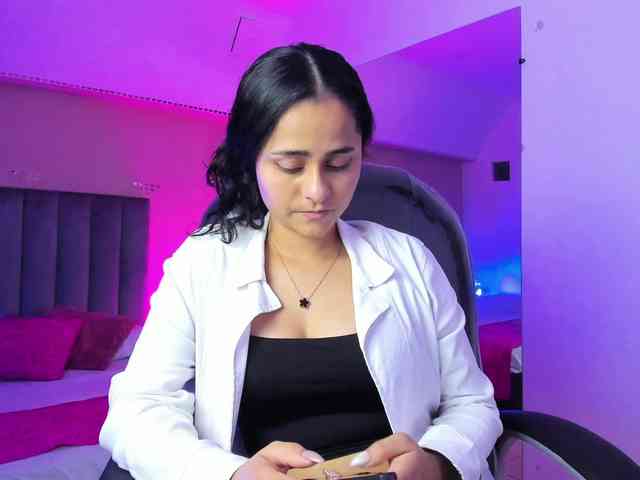 Giselle-Roldan webcam
