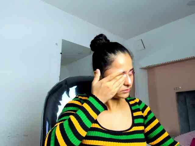 Giselle-Roldan webcam
