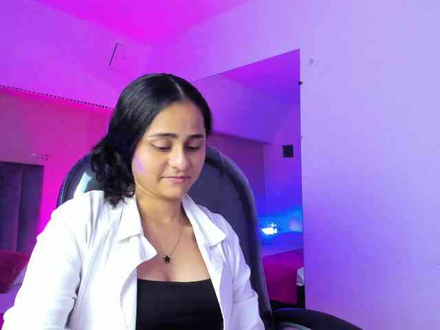 Giselle-Roldan webcam