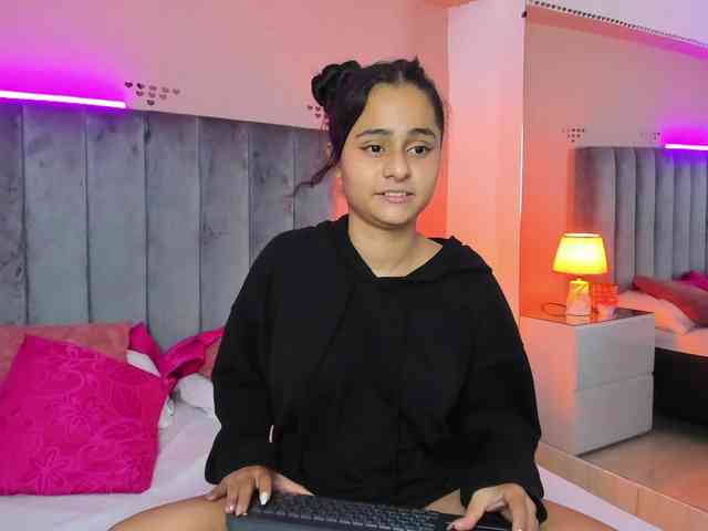 Giselle-Roldan webcam