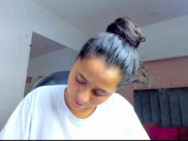 Giselle-Roldan webcam