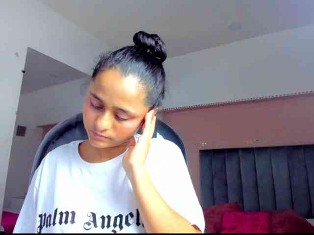 Giselle-Roldan webcam