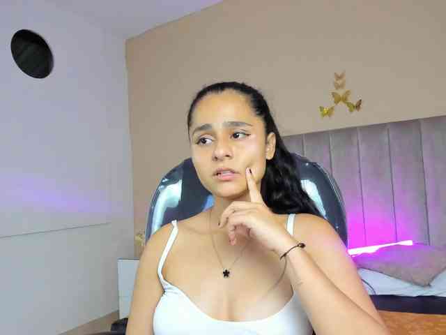 Giselle-Roldan webcam