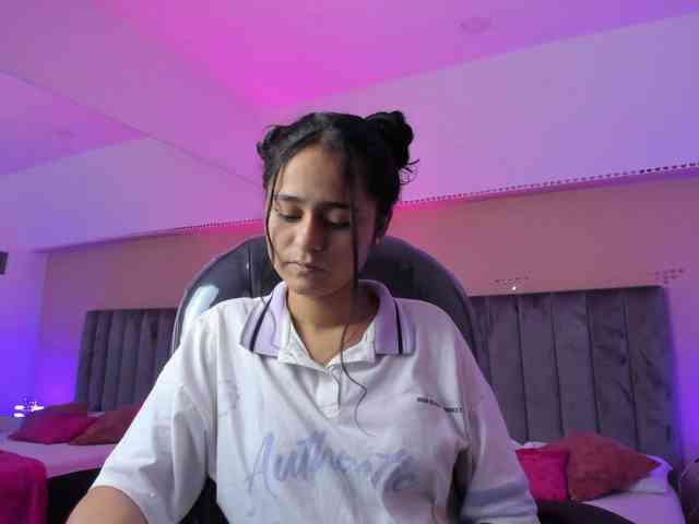 Giselle-Roldan webcam